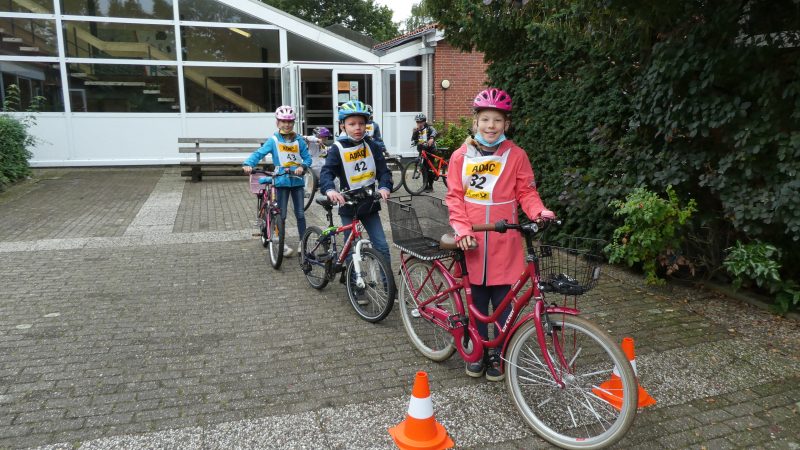 Fahrradprüfung in der Grundschule