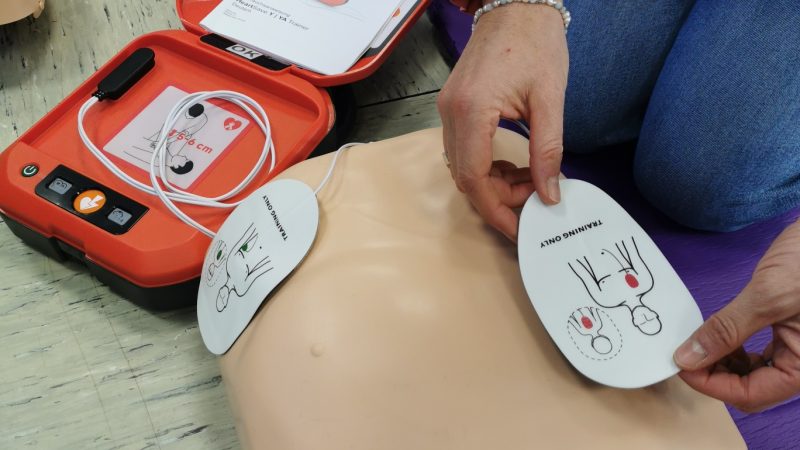 Unsere Schule bekommt einen Defibrillator!